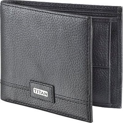 Picture of Titan Men Formal Black Genuine Leather Wallet(3 Card Slots) TW159LM3BK